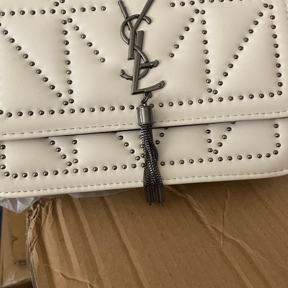 White Bag - Picture 1 of 5